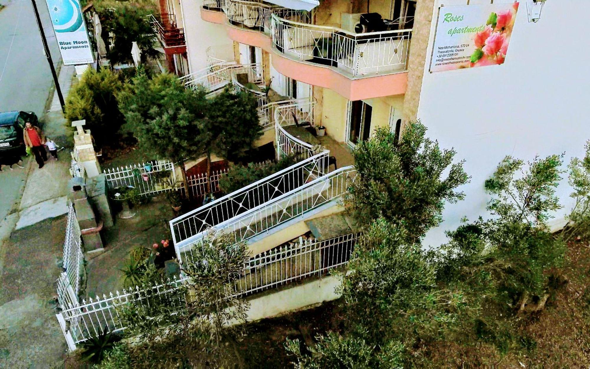 Roses Apartments Nea Michaniona Buitenkant foto